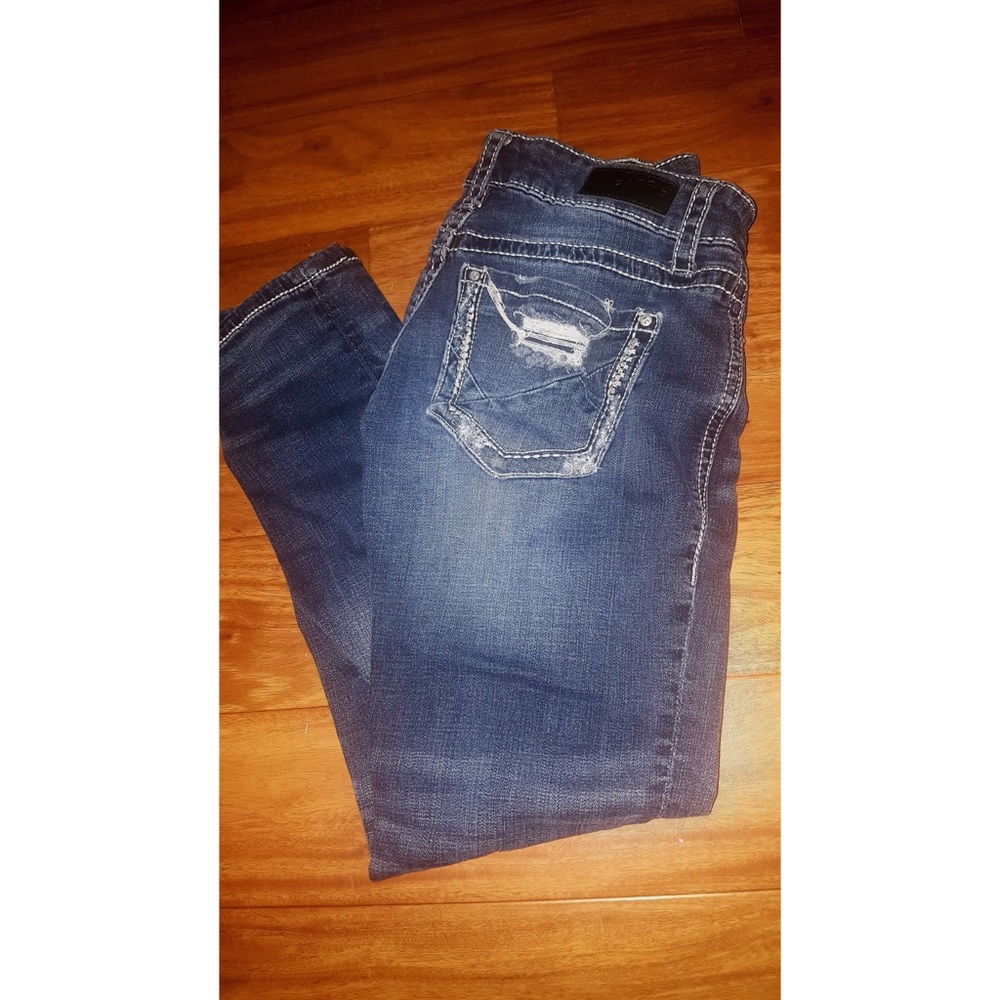 SOLD! Day trip Capri Size 26 *missing stud on pock